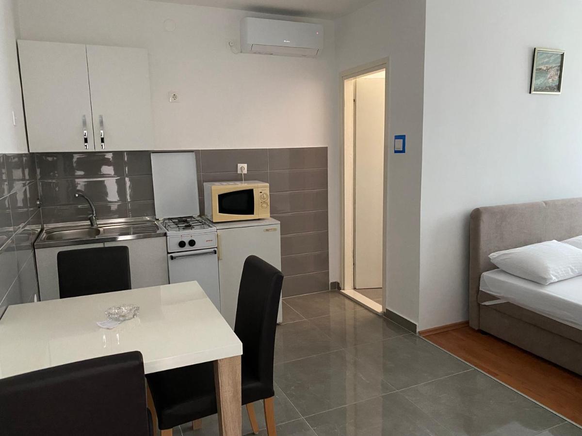 Apartments Nada Stara Novalja Esterno foto